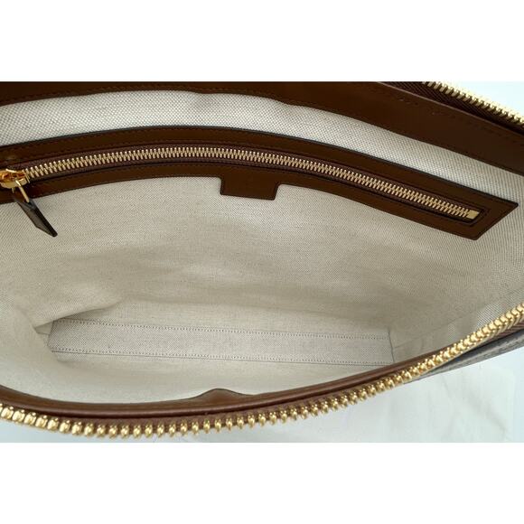 $2050 NEW GUCCI GG ZIP CROSSBODY WRISTLET LARGE BAG UNISEX AUTHENTIC! - Picture 13 of 14